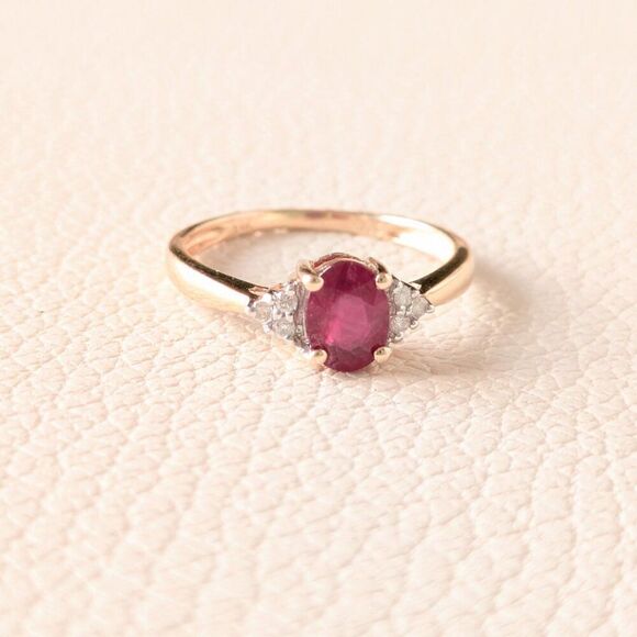 14k Gold Red Spinel & Diamond Ring with tapered band - Picture 5 of 15